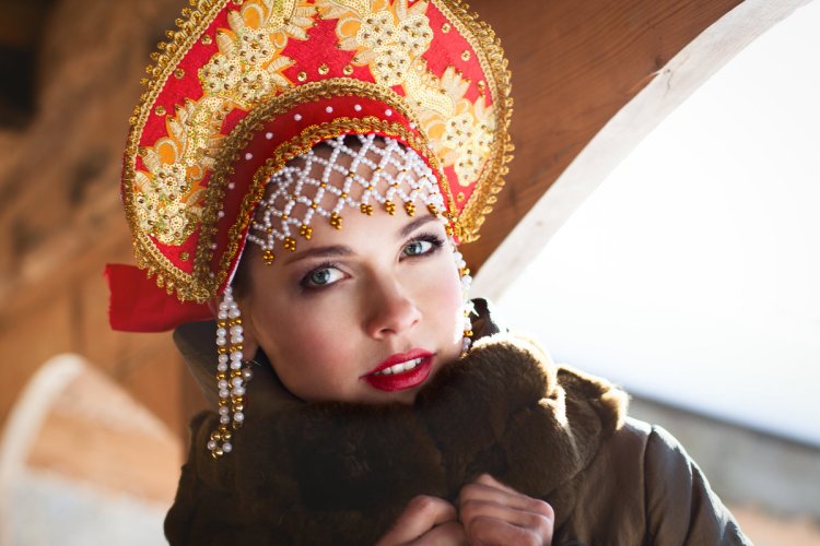 Девушка в кокошнике Евгения семёнова