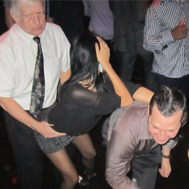 Дед в ночном клубе