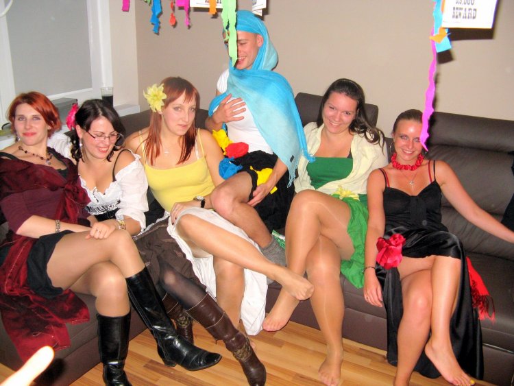 Девки на корпоративе