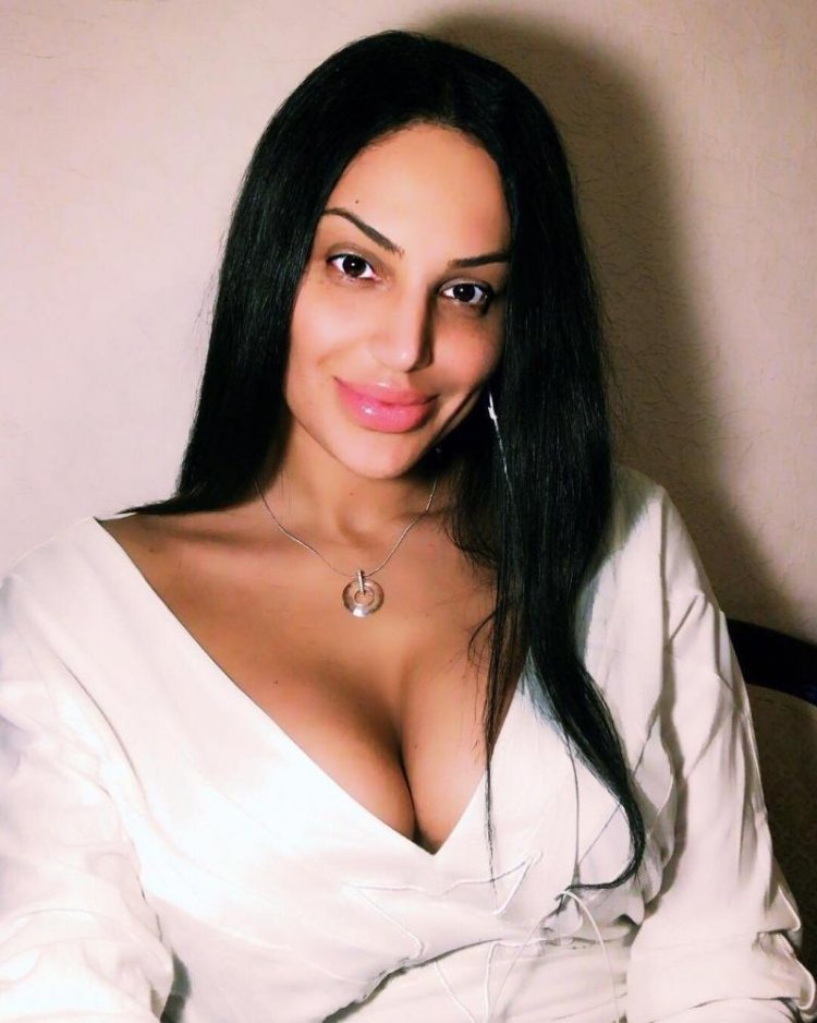 Певица ева Ривас