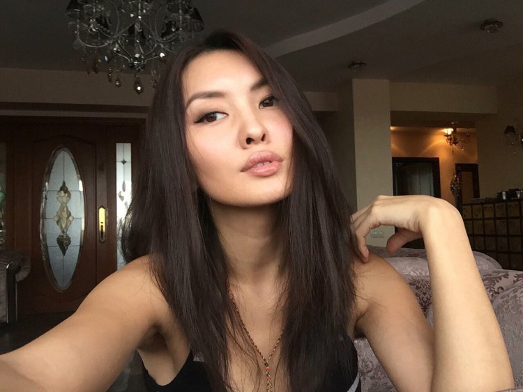 Мария Шантанова модель из Бурятии