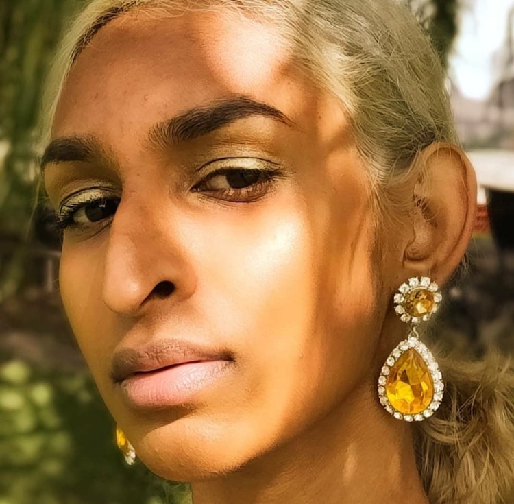 Девушки с горбинкой