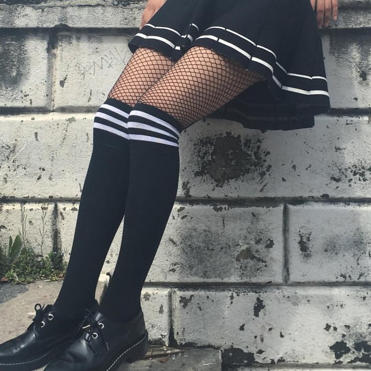 Девушки в гольфах