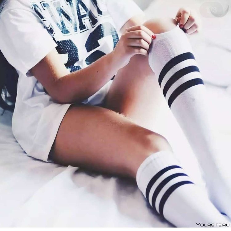 Девушки в гольфах