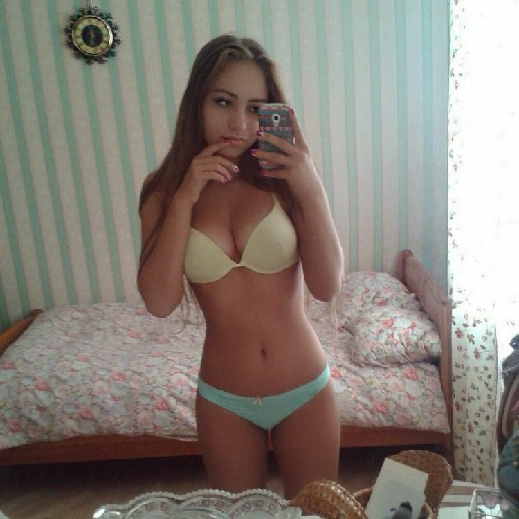Частные селфи девушек