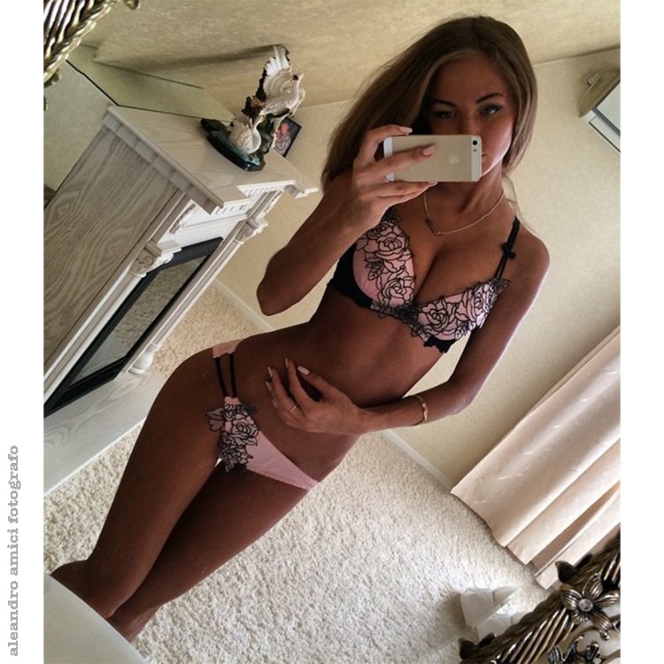 Натали Мертенс