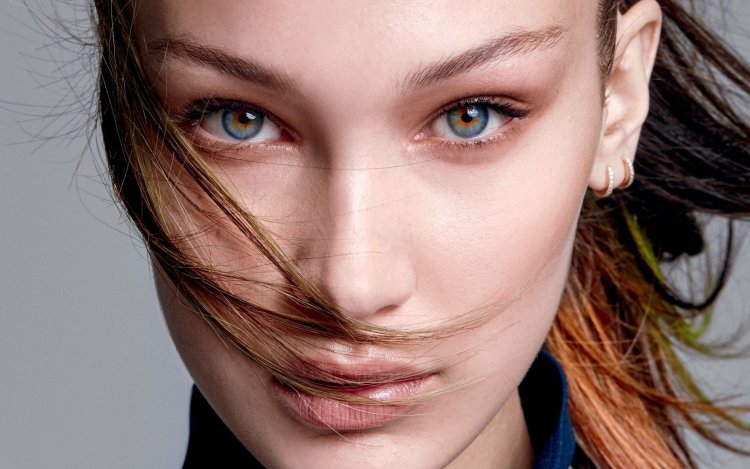 Белла Хадид глаза