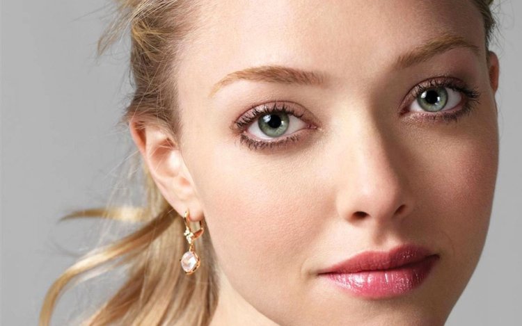 Карие глаза темные волосы