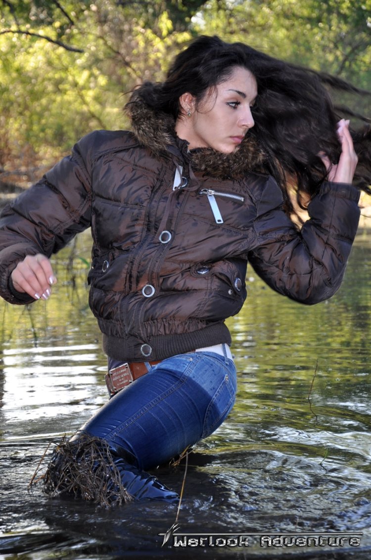 Дутые куртки женские