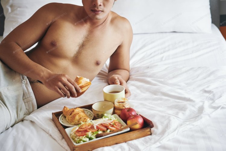 Завтрак в постель парню