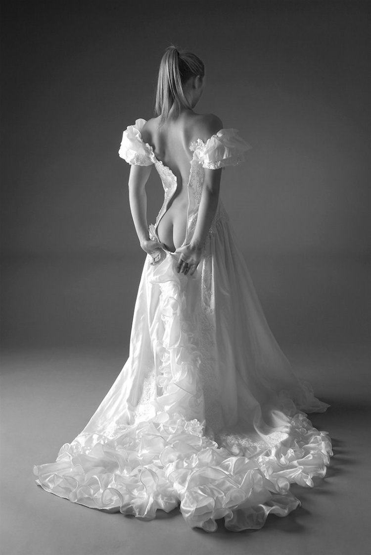 Эротическое свадебное платье