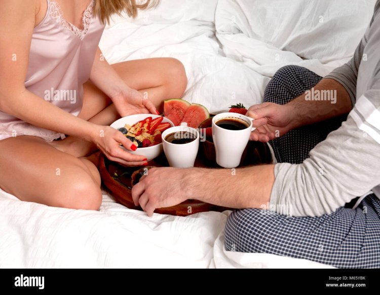Кофе в постель мужчине