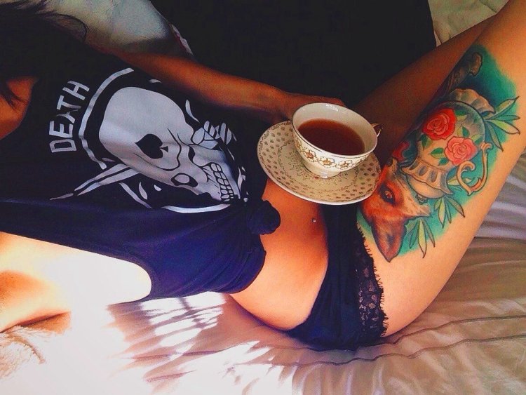 Девушка в Балаклаве