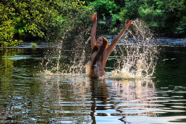 Меган Фокс тело Дженнифер озеро