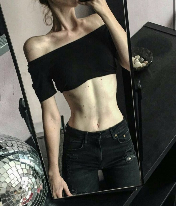 Дарья Пархоменко анорексия