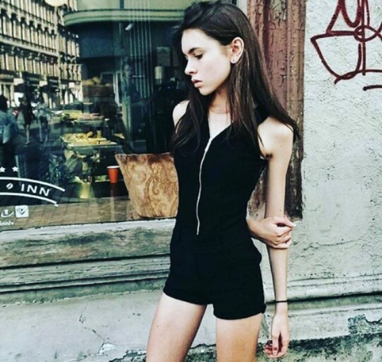 Очень худые девушки