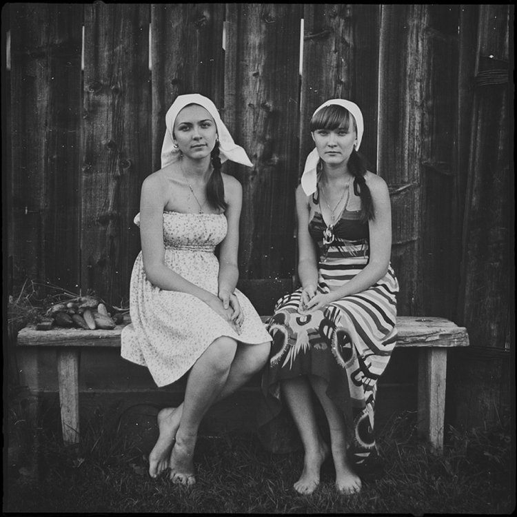 Деревенские подружки