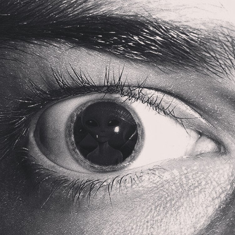 Расширенные зрачки у человека