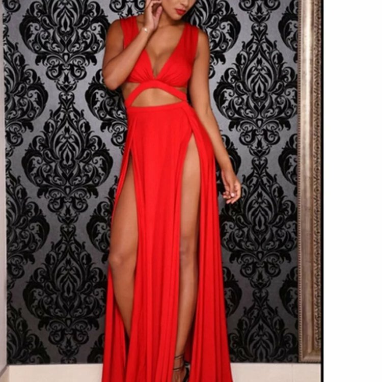 Девушка в платье