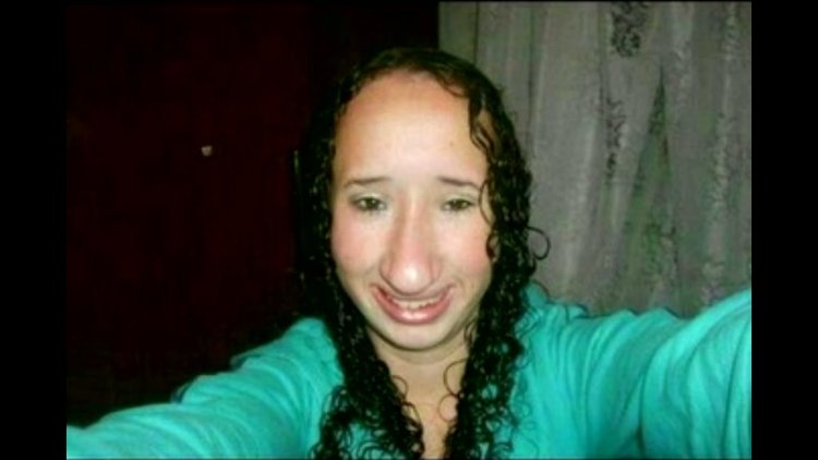 Нос с горбинкой Римский профиль