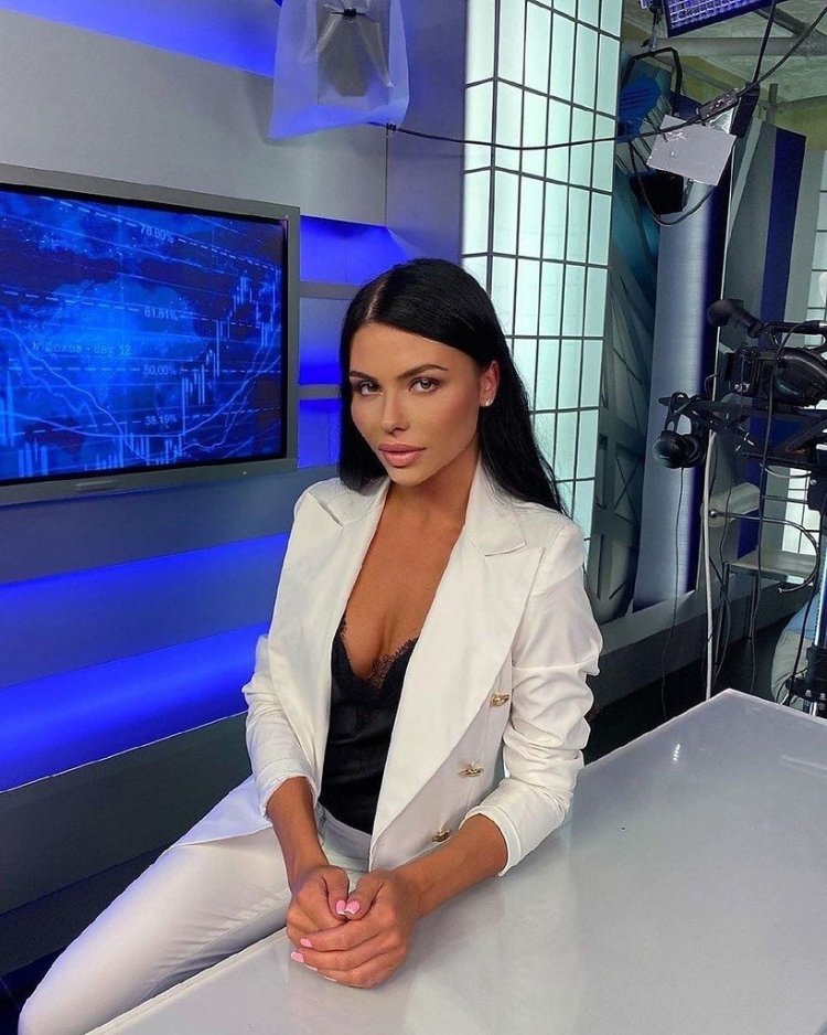 Алина Артц 2022