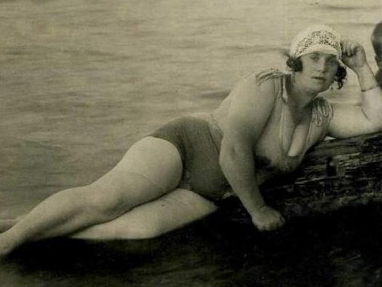 Борис Игнатович купальщицы 1928