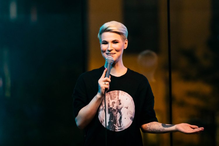 Зоя стендап