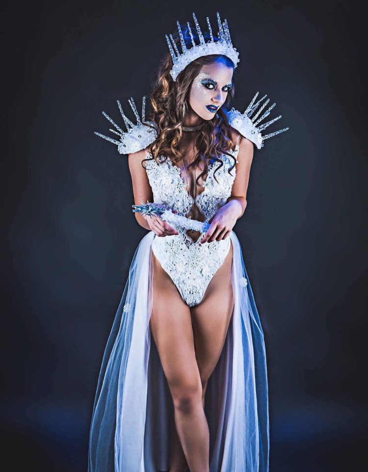Эротический костюм снежной королевы