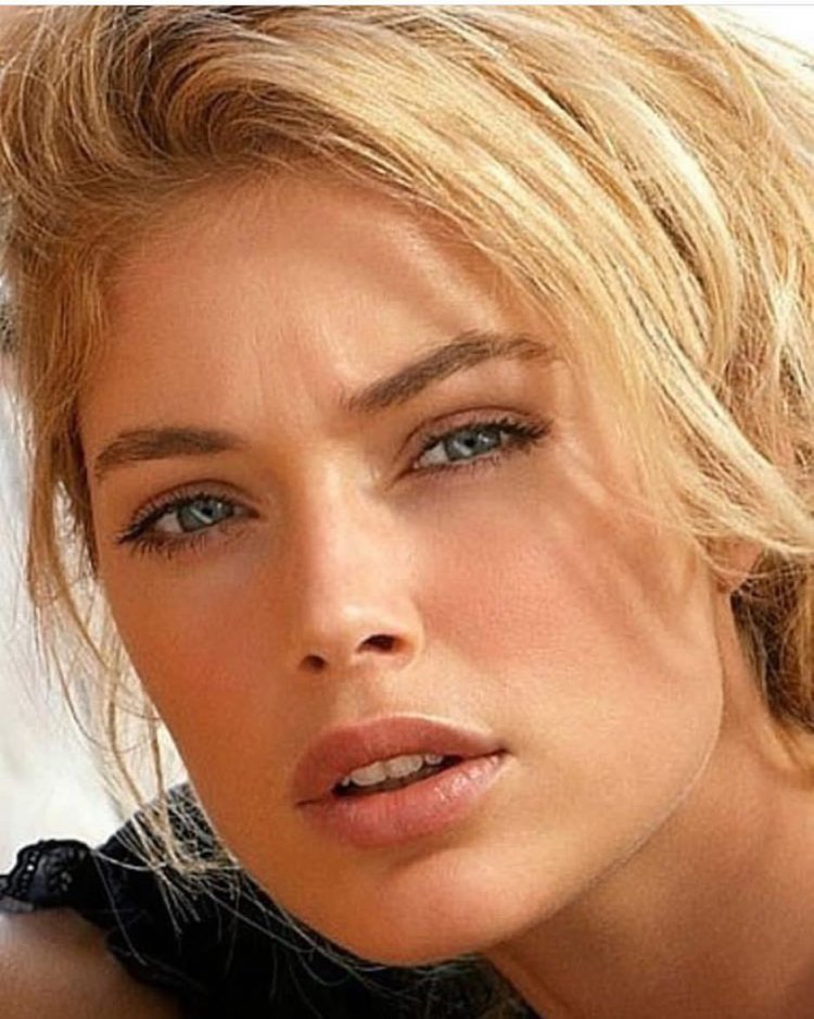Блондинка скандинавского типа