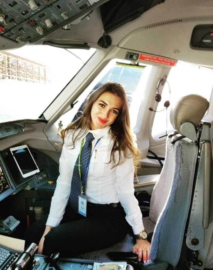 +79015221805 Кристина пилот