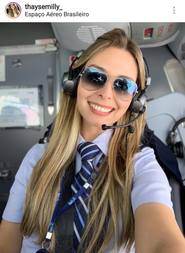 Женщина Авиатор