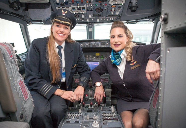 Аляска Эйрлайнс бортпроводники