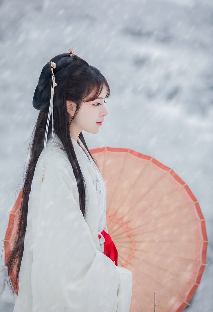 Японка с катаной