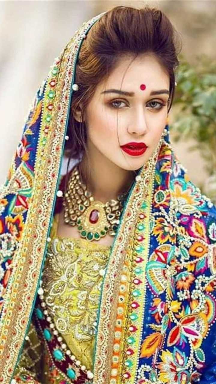 Мавра Хокин пакистанская модель