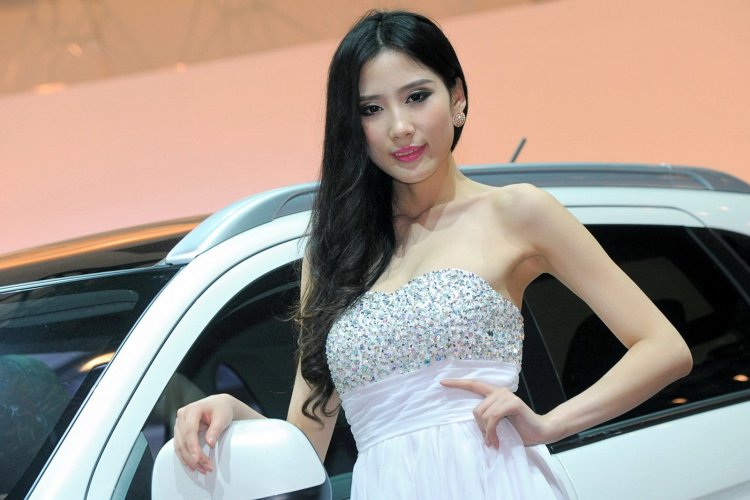 Красивые казахские девушки