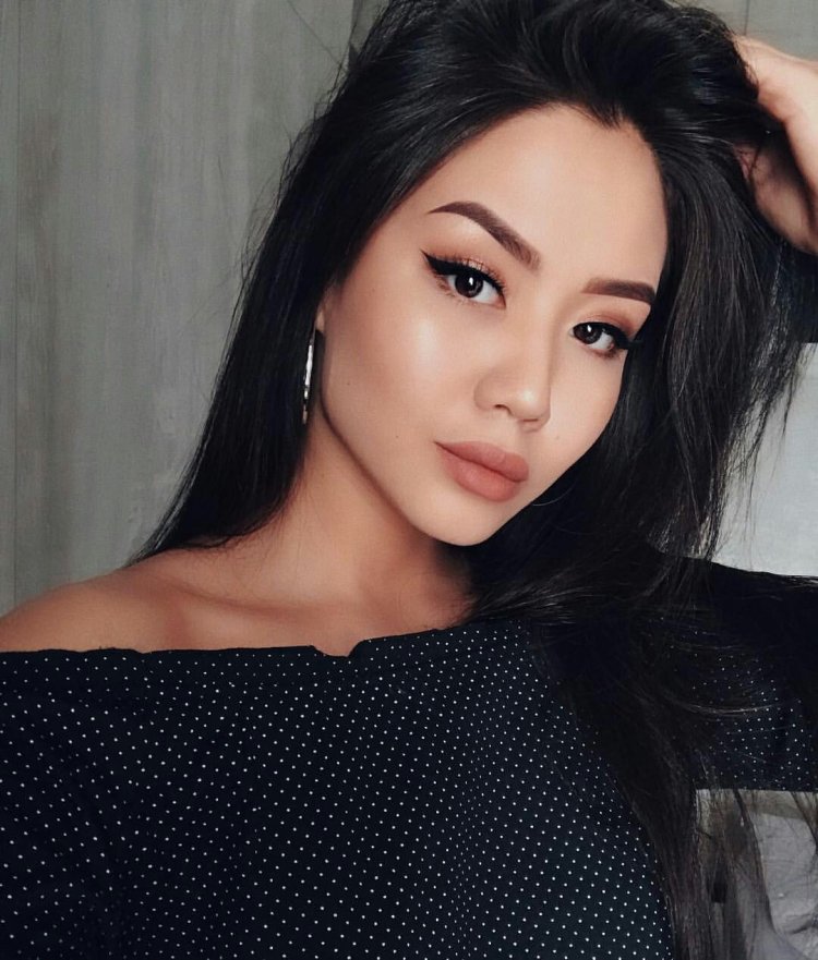 Айжан асёмова