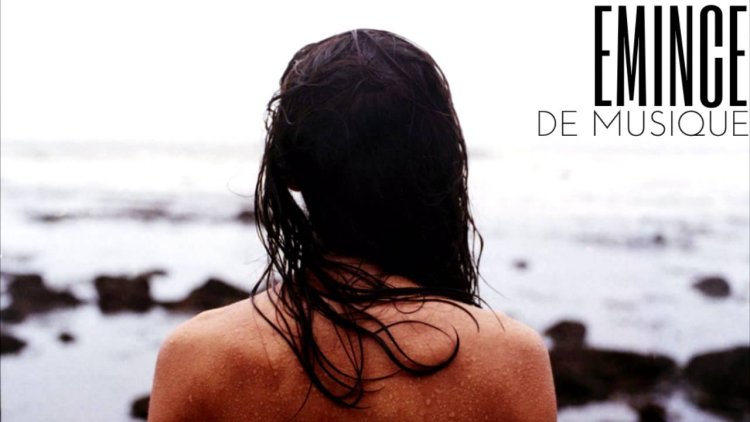 Красивый силуэт женщины