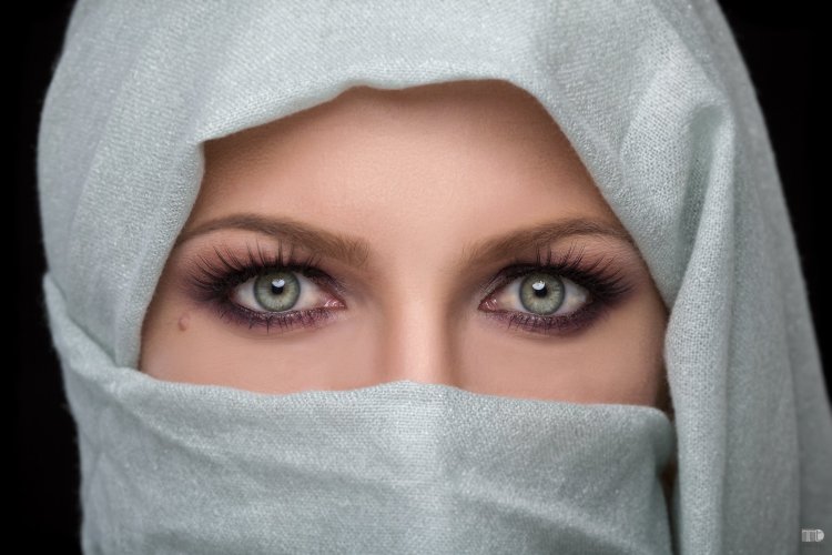 Женские глаза