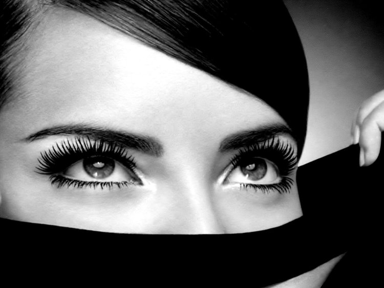 Красивые женские глаза