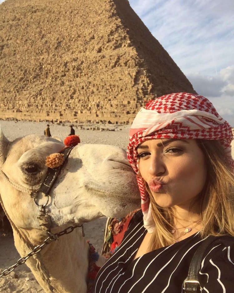 Рианна Нефертити