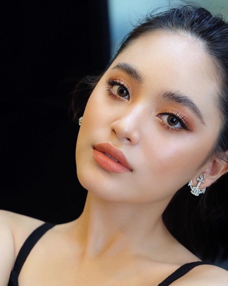 Азиатский макияж