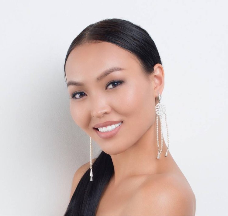 Даниэлла Ван монголка