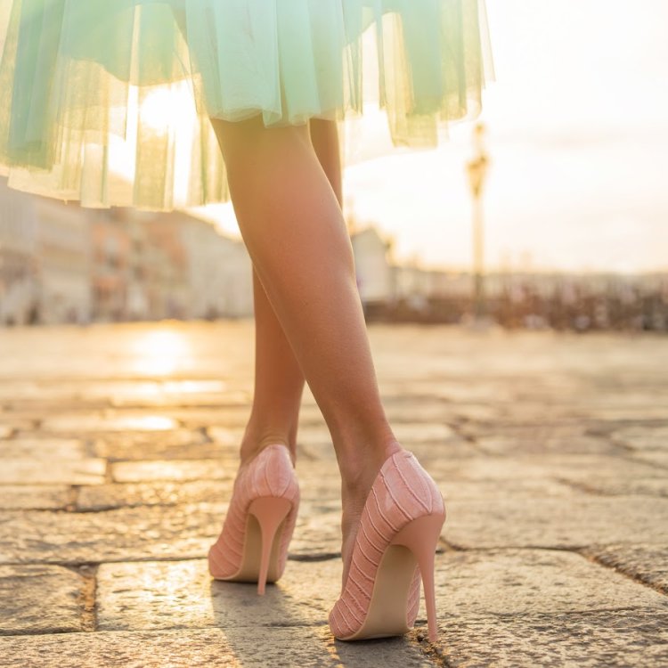 Красивые ноги на каблуках