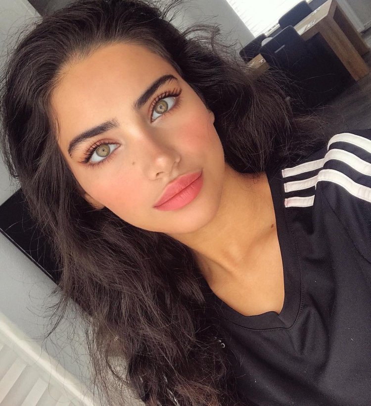 Албанские женщины