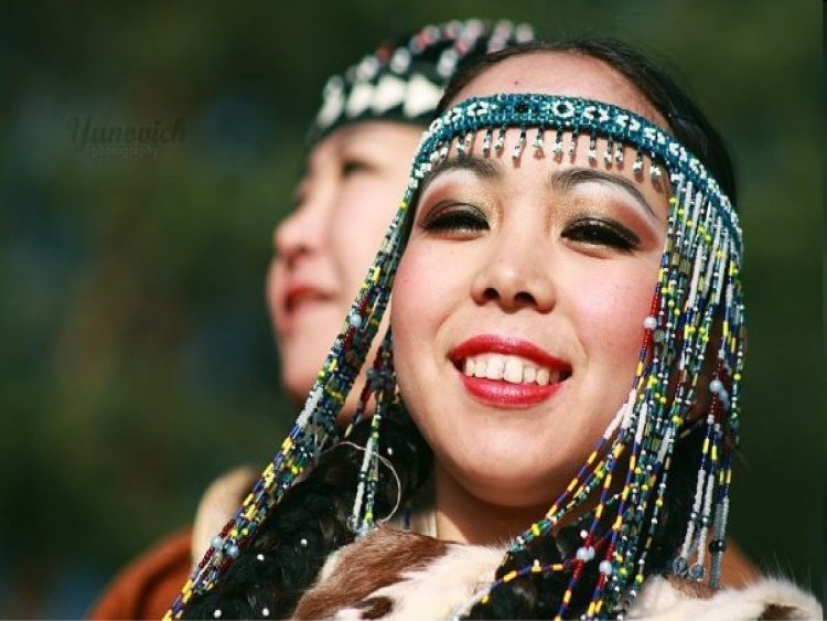 Женщины корячки