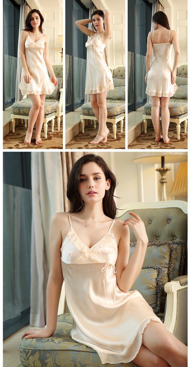 Анастасия Макеева в ночнушке