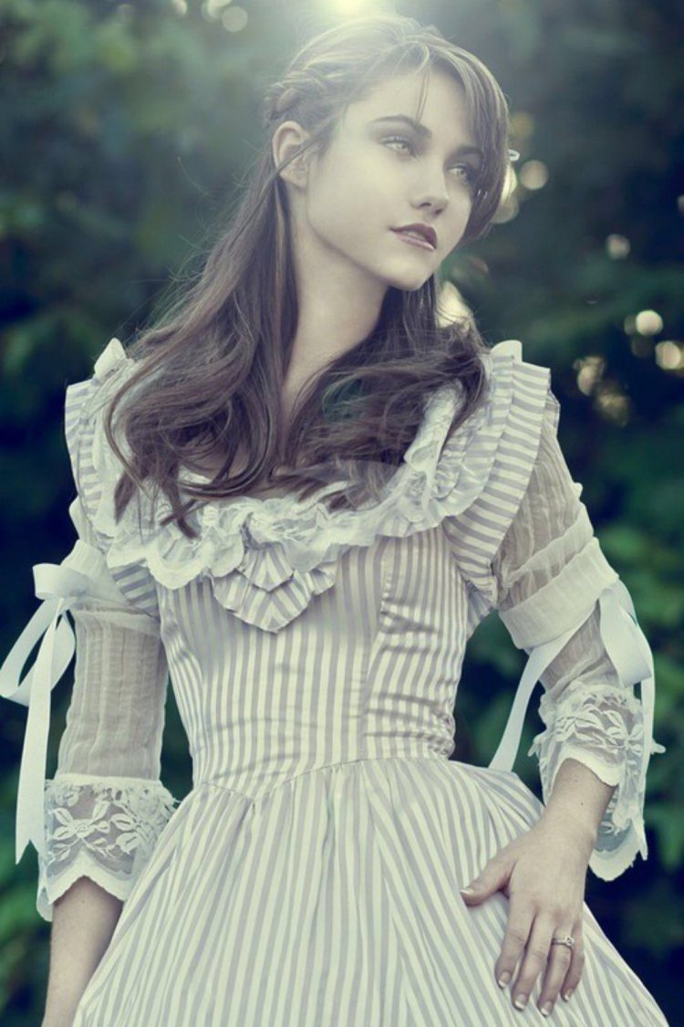 Платье в викторианском стиле