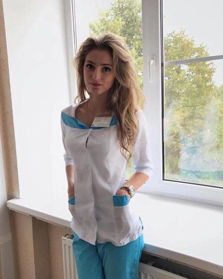 Красивые девушки медики