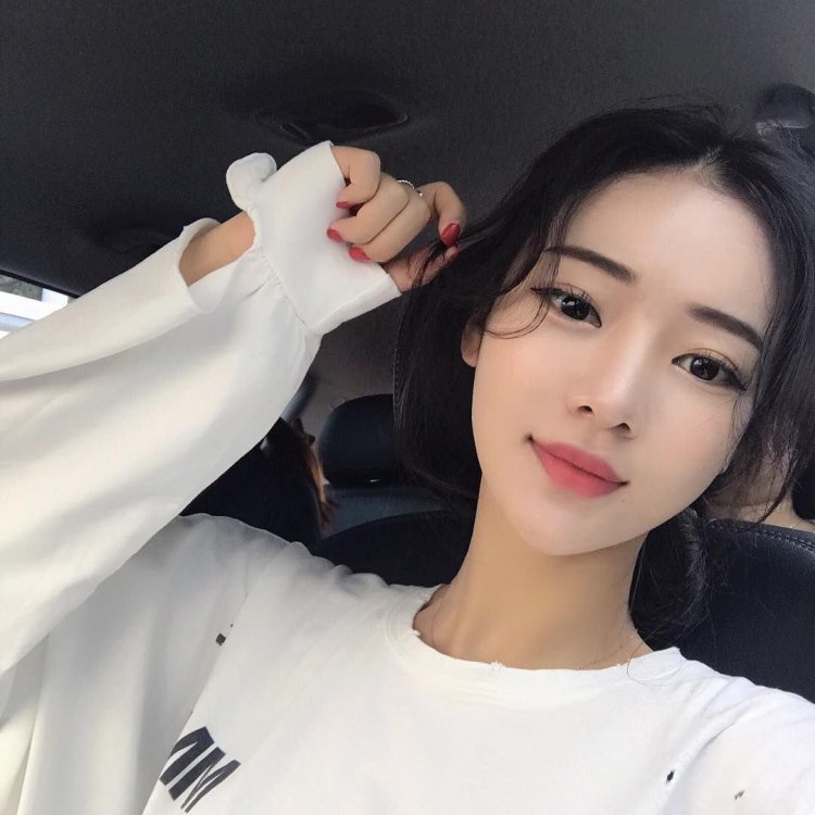 Лина Ким корейка