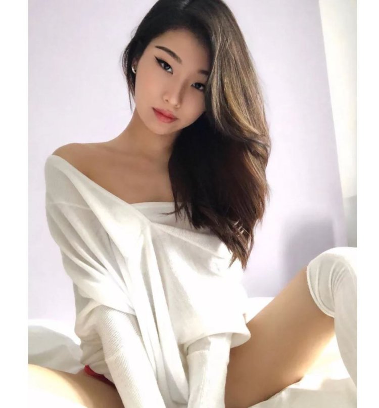 Модель - mari Bambei .